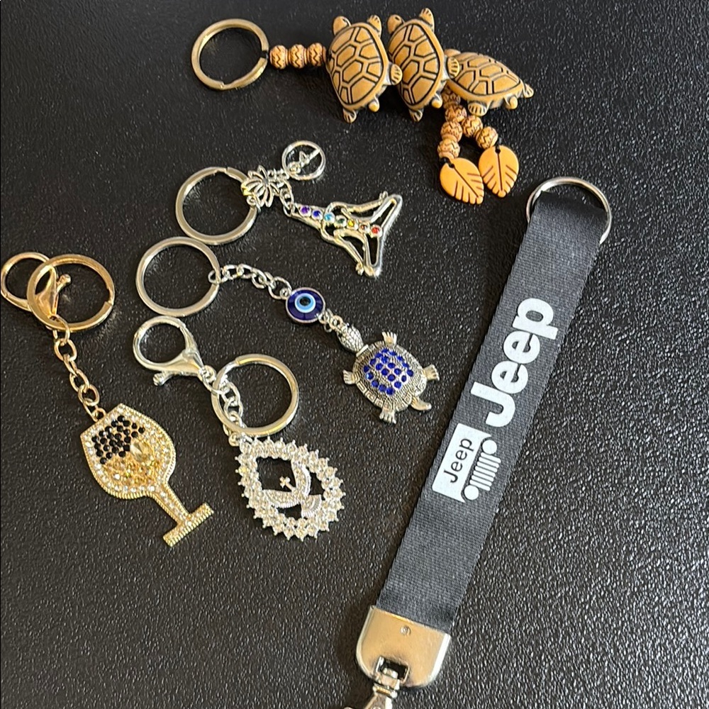 Key Chain Bundle Lot Turtle Chakra Jeep Novelty Rhinestone Wine​